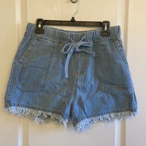 NWT Jean shorts elastic waist with drawstring size L